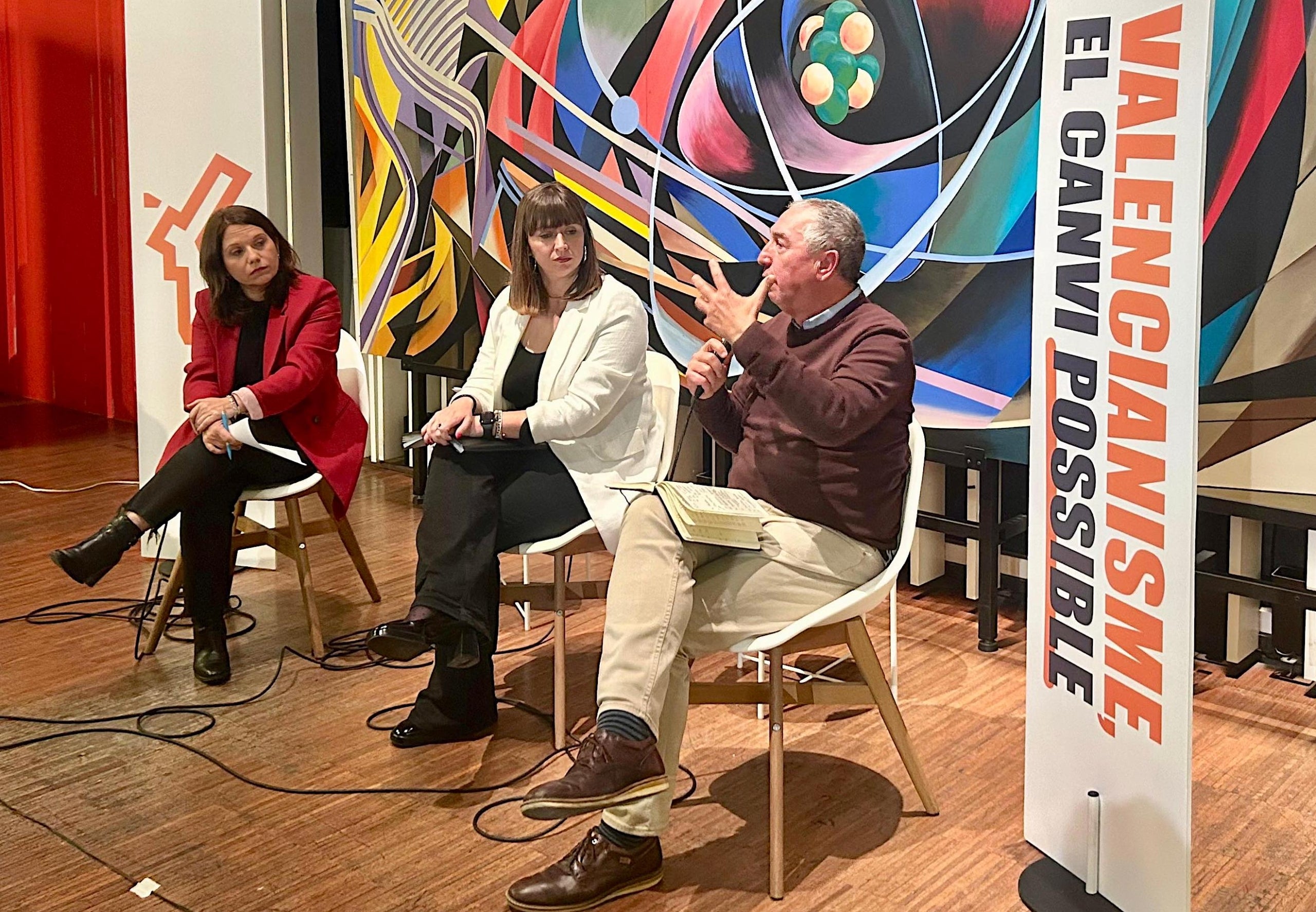 Amparo Piquer i Joan Baldoví en l'acte obert 'Valencianisme, el canvi possible', celebrat a l'Octubre CCC de València | Més Compromís