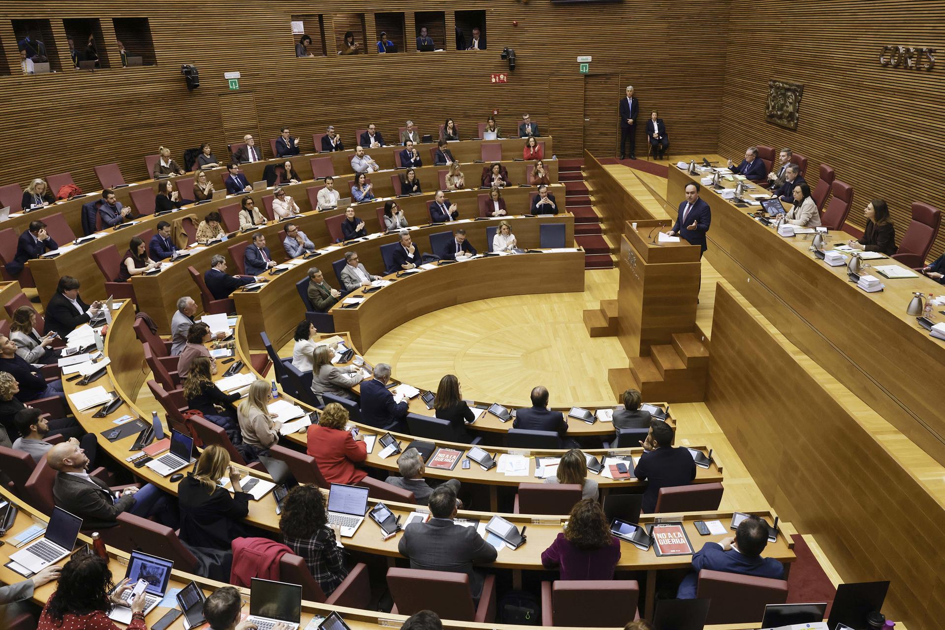 El president de la Generalitat, Juan Francisco Pérez Llorca, intervé en el ple de Les Corts | Rober Solsona  | EP