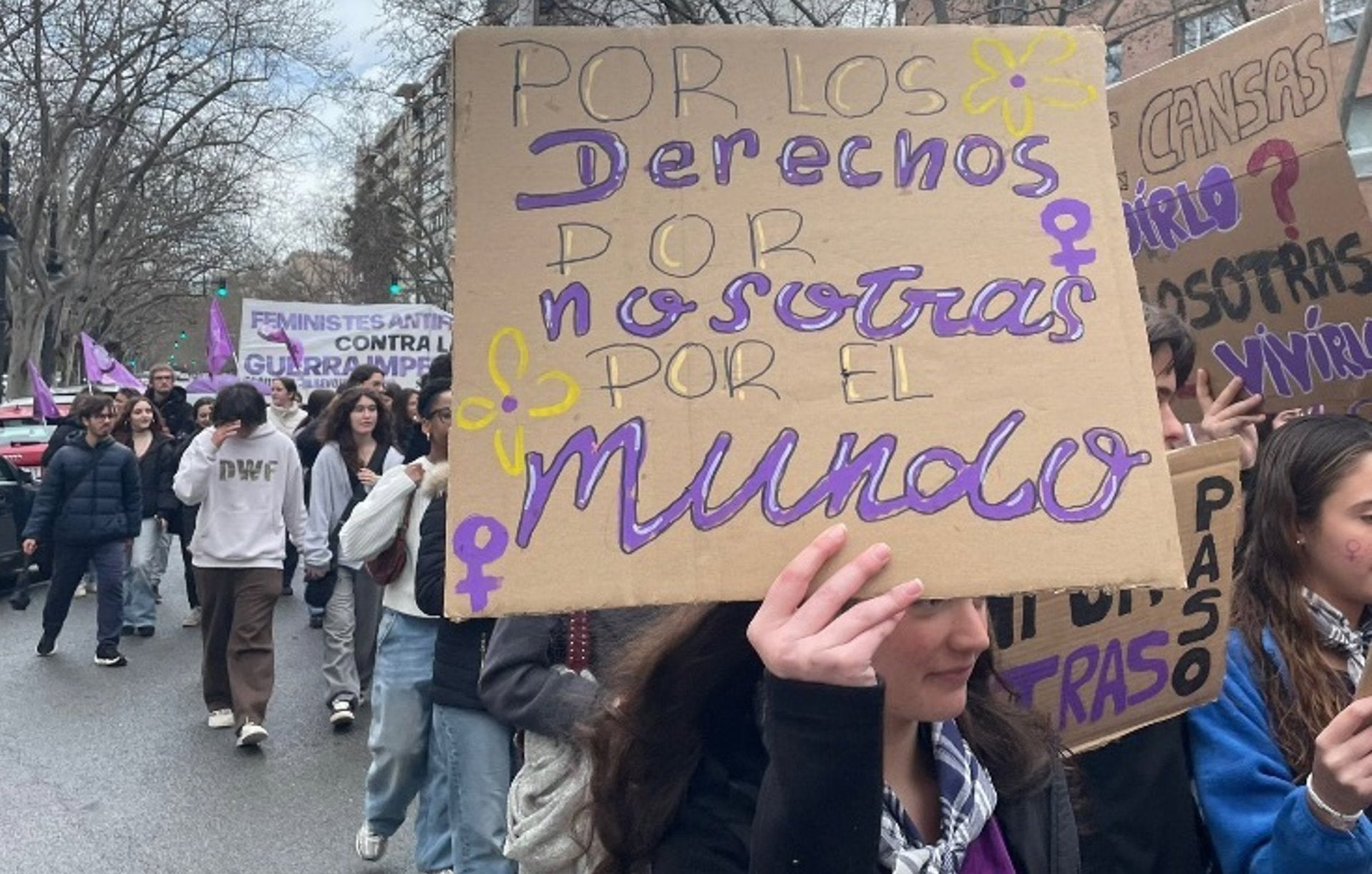 Manifestació d'estudiants a València: 'Feministes antifeixistes contra la guerra imperialista' | EP