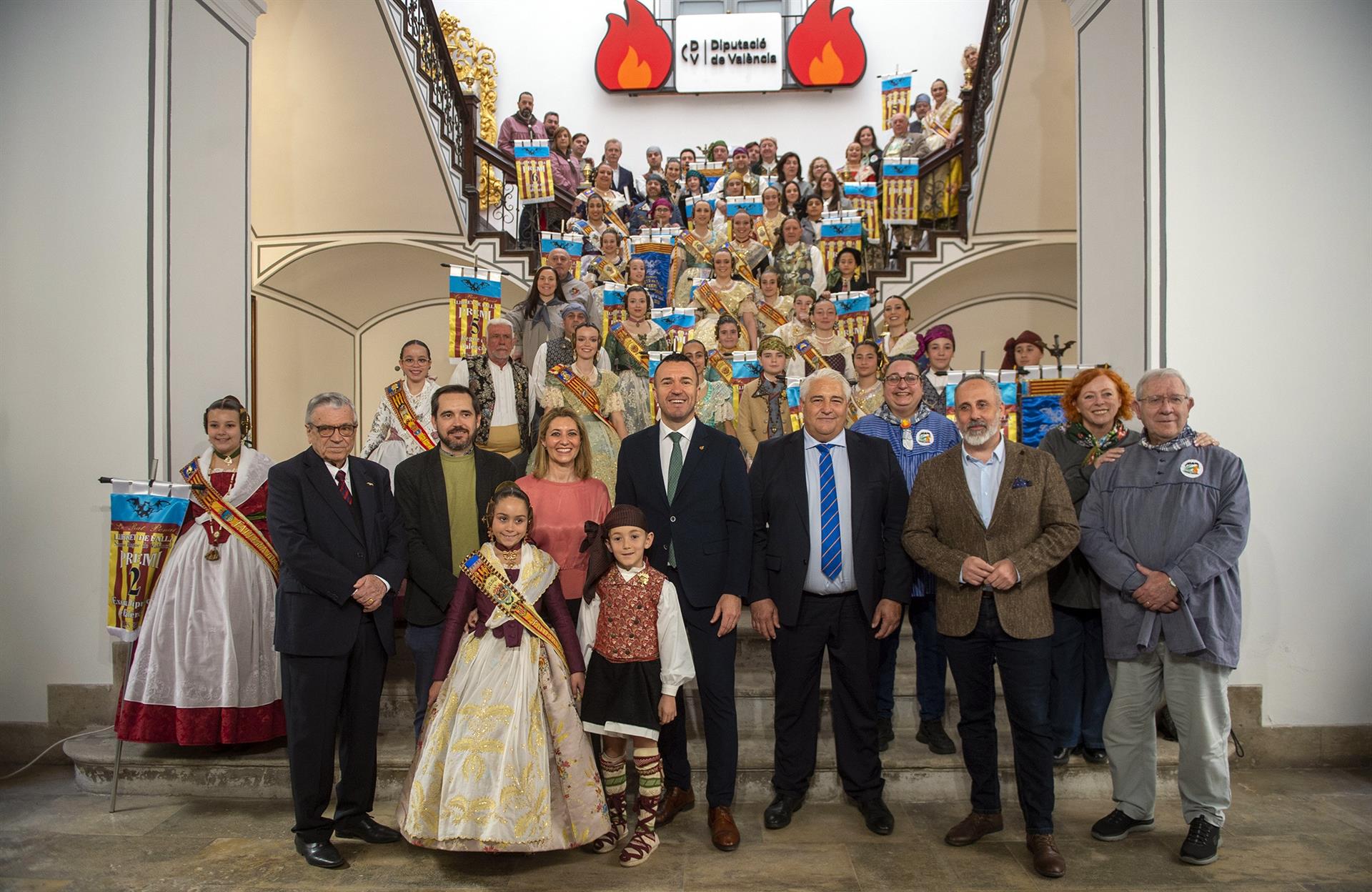 La Diputació de València, amb Vicent Mompó al capdavant, acull el lliurament de premis Concurs de Llibrets de Falla de Lo Rat Penat 