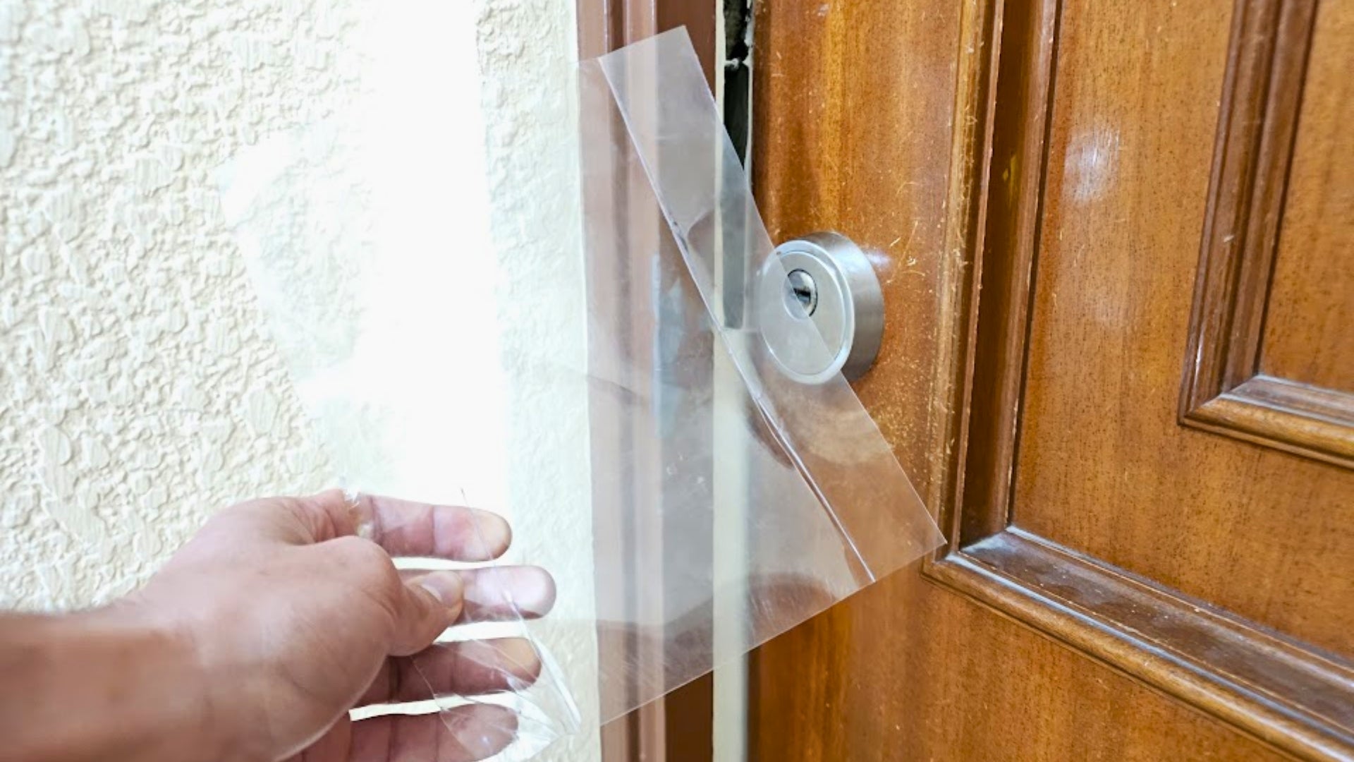 Normalment el pestell està més alt que el pany on s'introdueix la clau | DLV