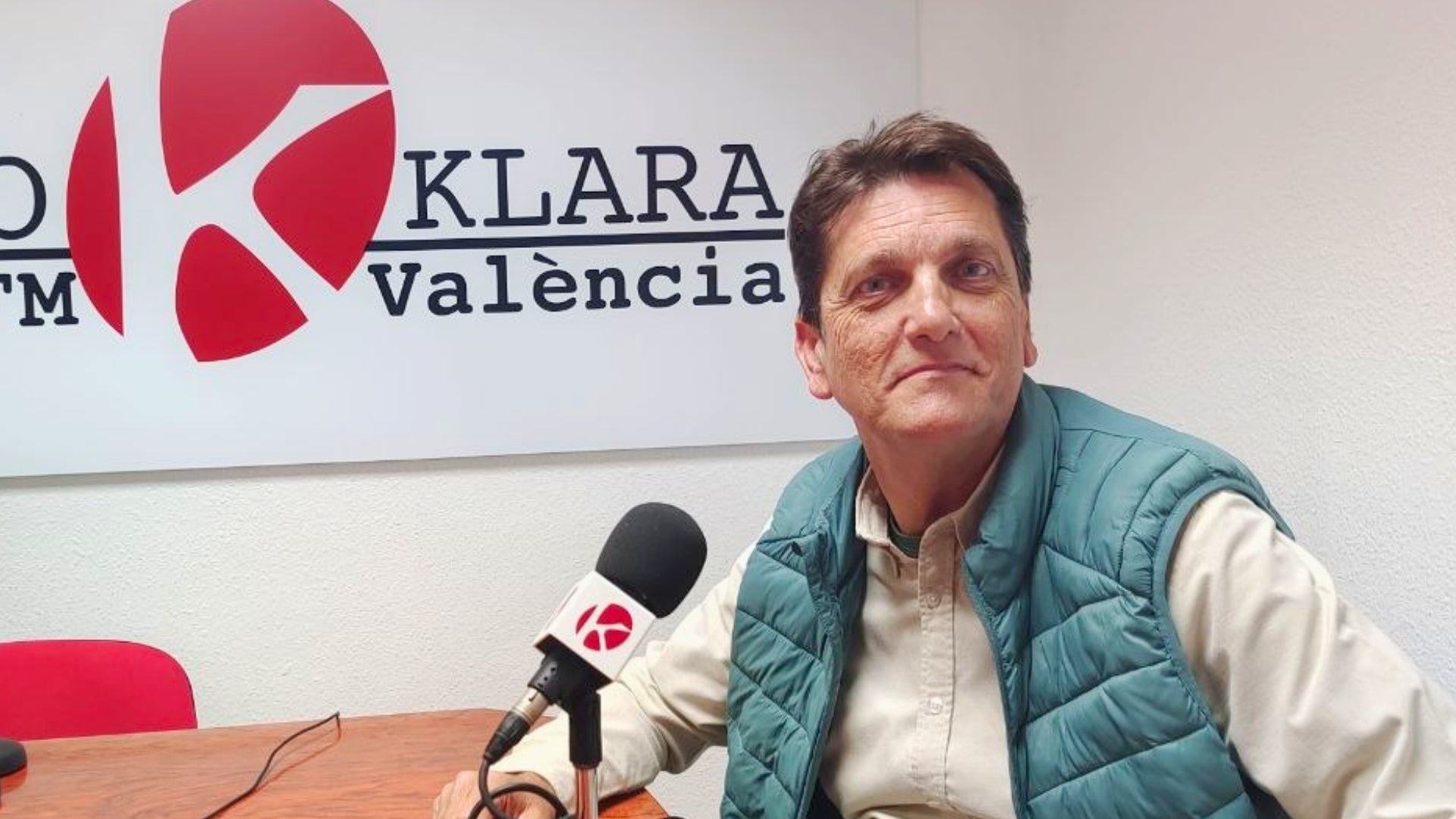 Alfons Domínguez, alcalde d'Alzira durant l'entrevista a Ràdio Klara | Miquel Pallarés
