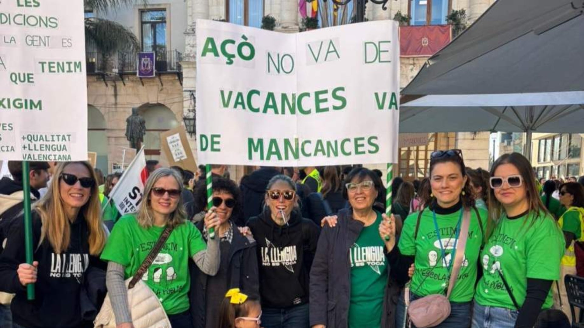 Membres de l'Assemblea en la manifestació de València el 31 de març de 2026 | Assemblea de Docents Safor Valldigna