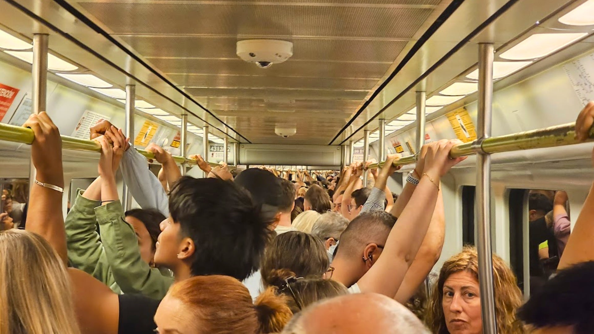 Vagó d'un comboi de l'L1 de Metrovalencia | Josan Piqueres