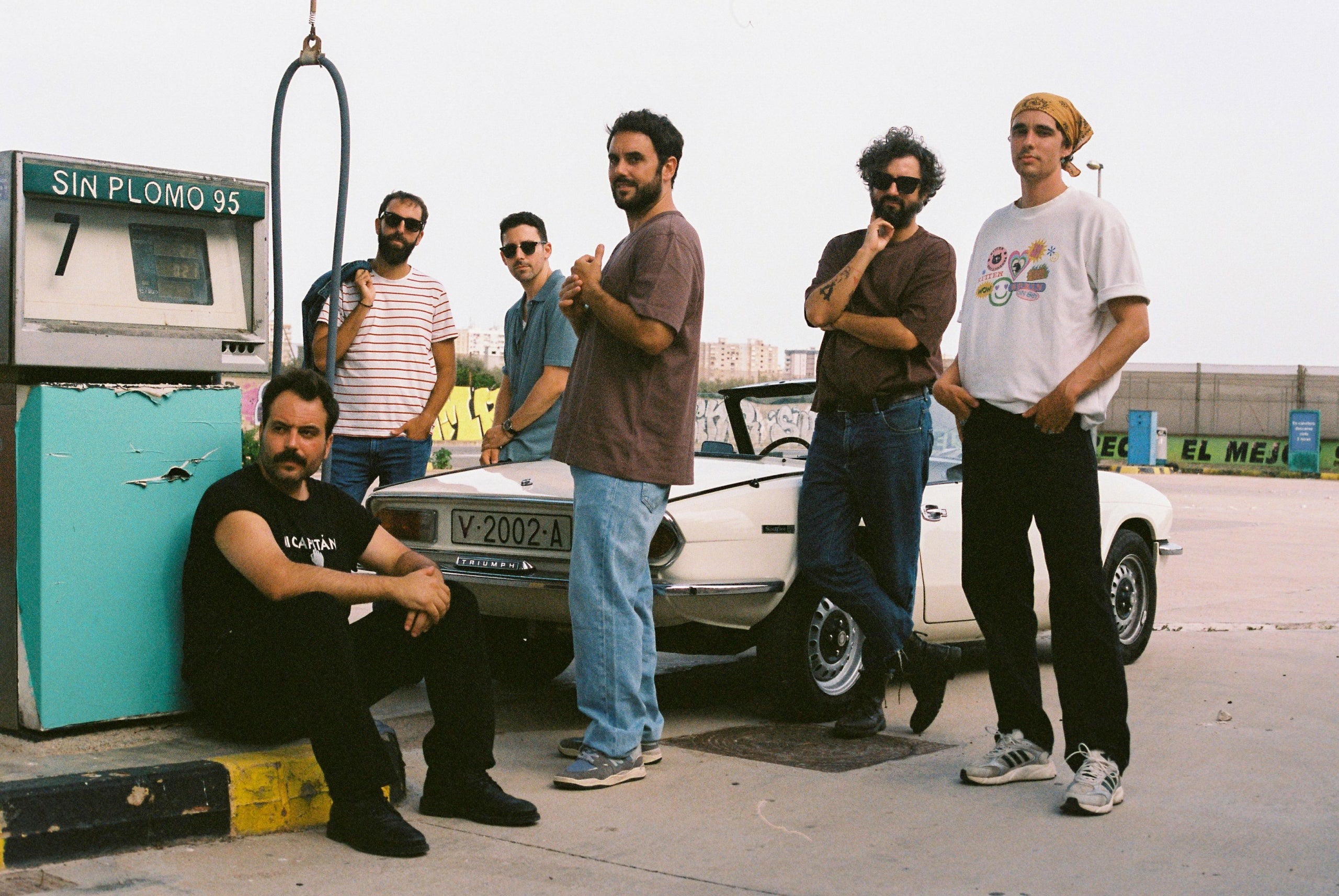 El grup Tardor en la portada del seu últim vídeoclip