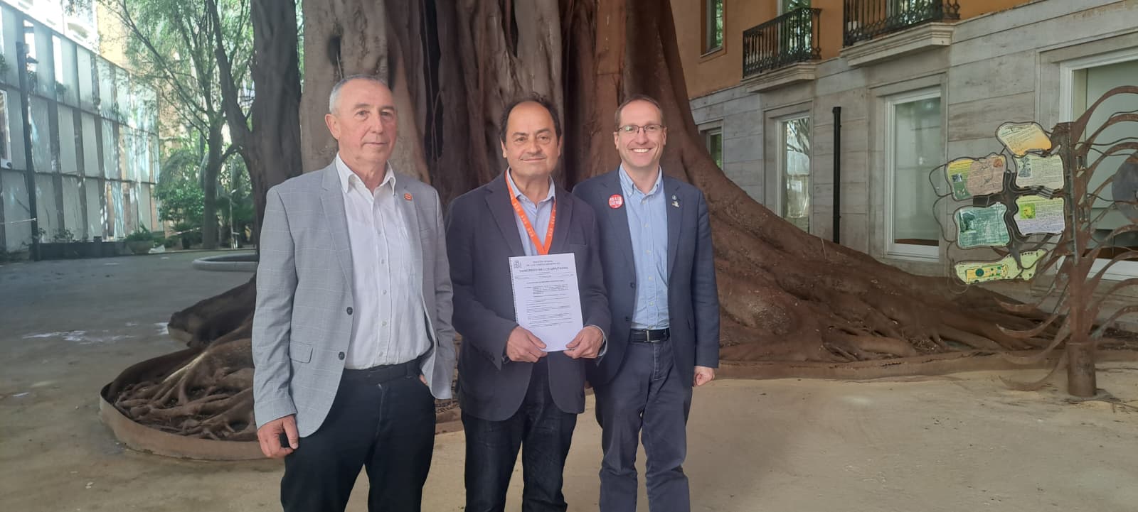 Joan Baldoví (Compromís), José Ramon Chirivella (Juristes Valencians) i Ernest Blanch (PSPV)