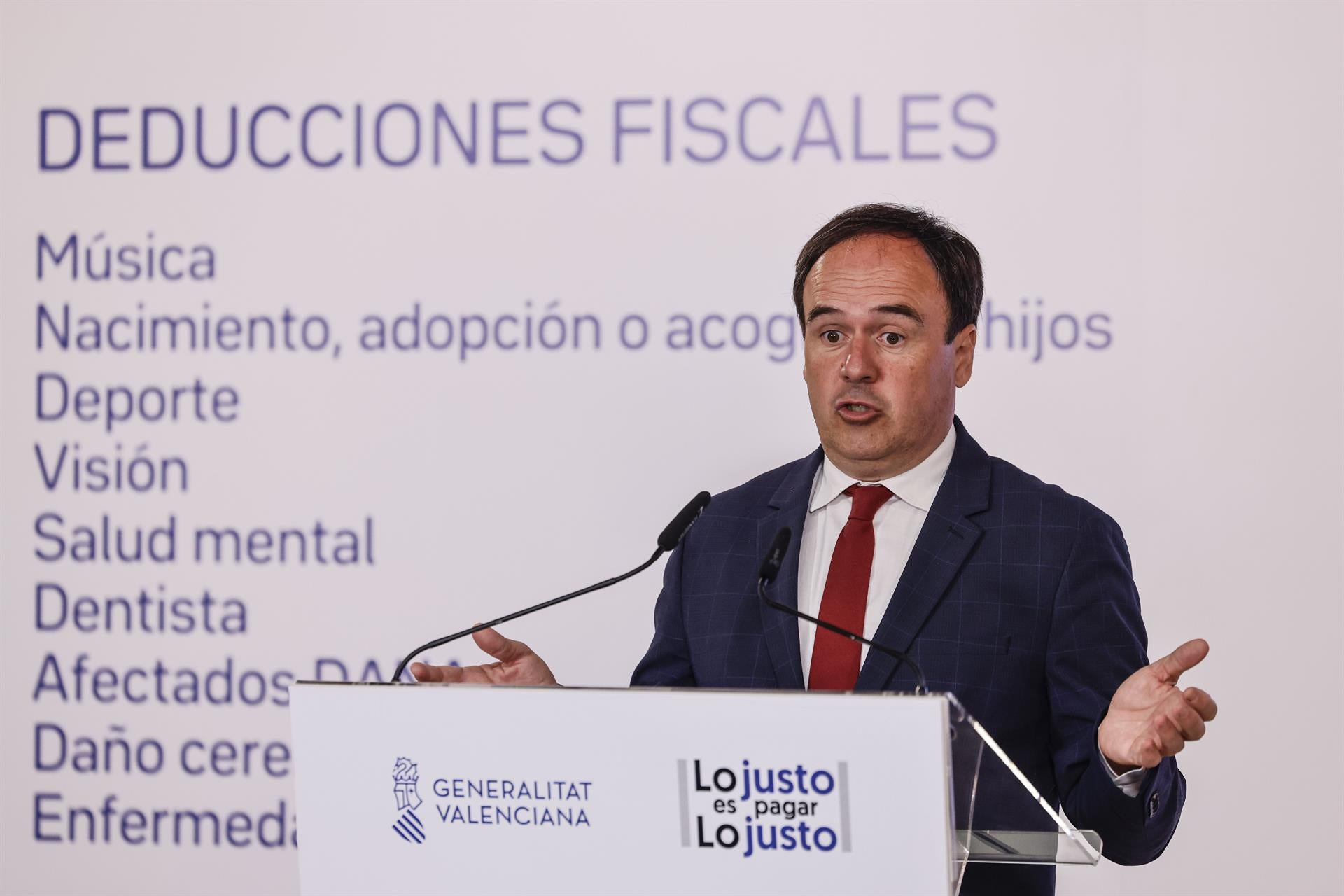 El president de la Generalitat, Juan Francisco Pérez Llorca, durant l'acte de presentació de la campanya de la Renda 2025 | Rober Solsona | EP