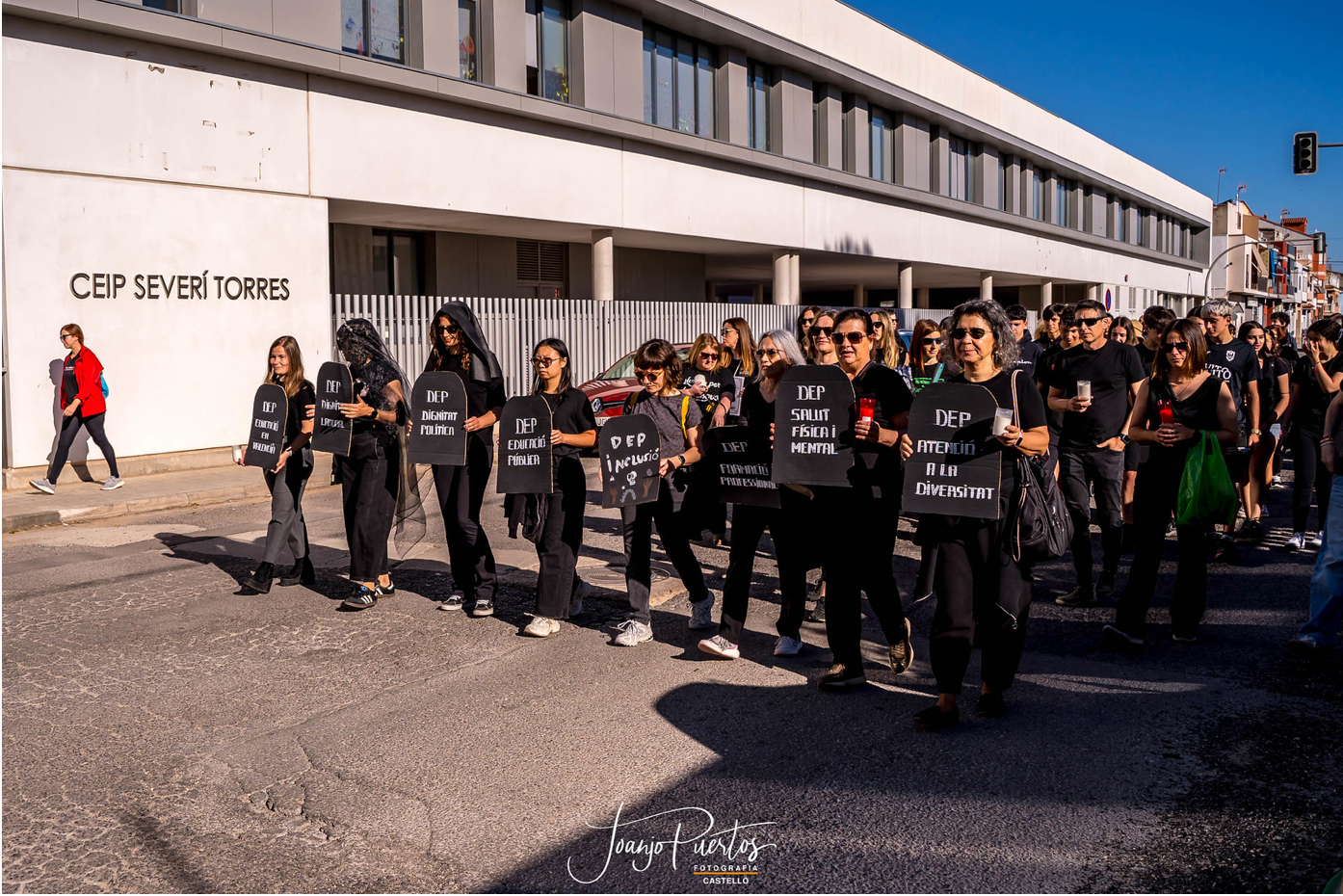 Funeral per l'escola pública a Castelló (la Ribera) | Joanjo Puertos | DLV