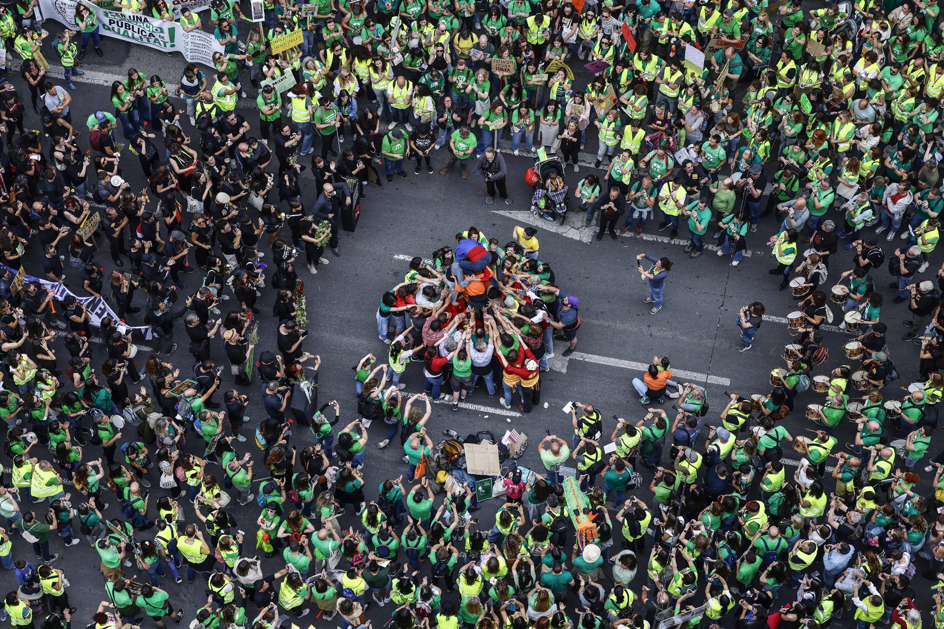 Manifestació a València per l'escola pública, el 15 de maig del 2026 | Rober Solsona | EP