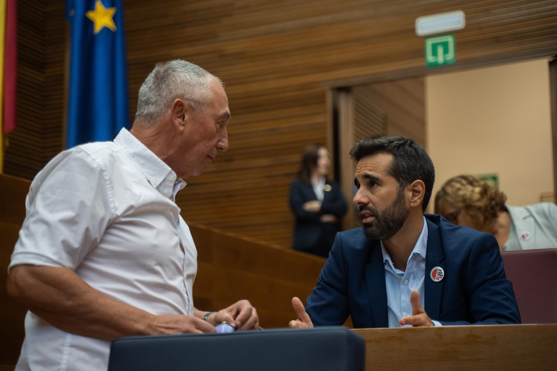 El síndic de Compromís, Joan Baldoví, i el portaveu del PSPV, José Muñoz,  a Les Corts | Jorge Gil | EP