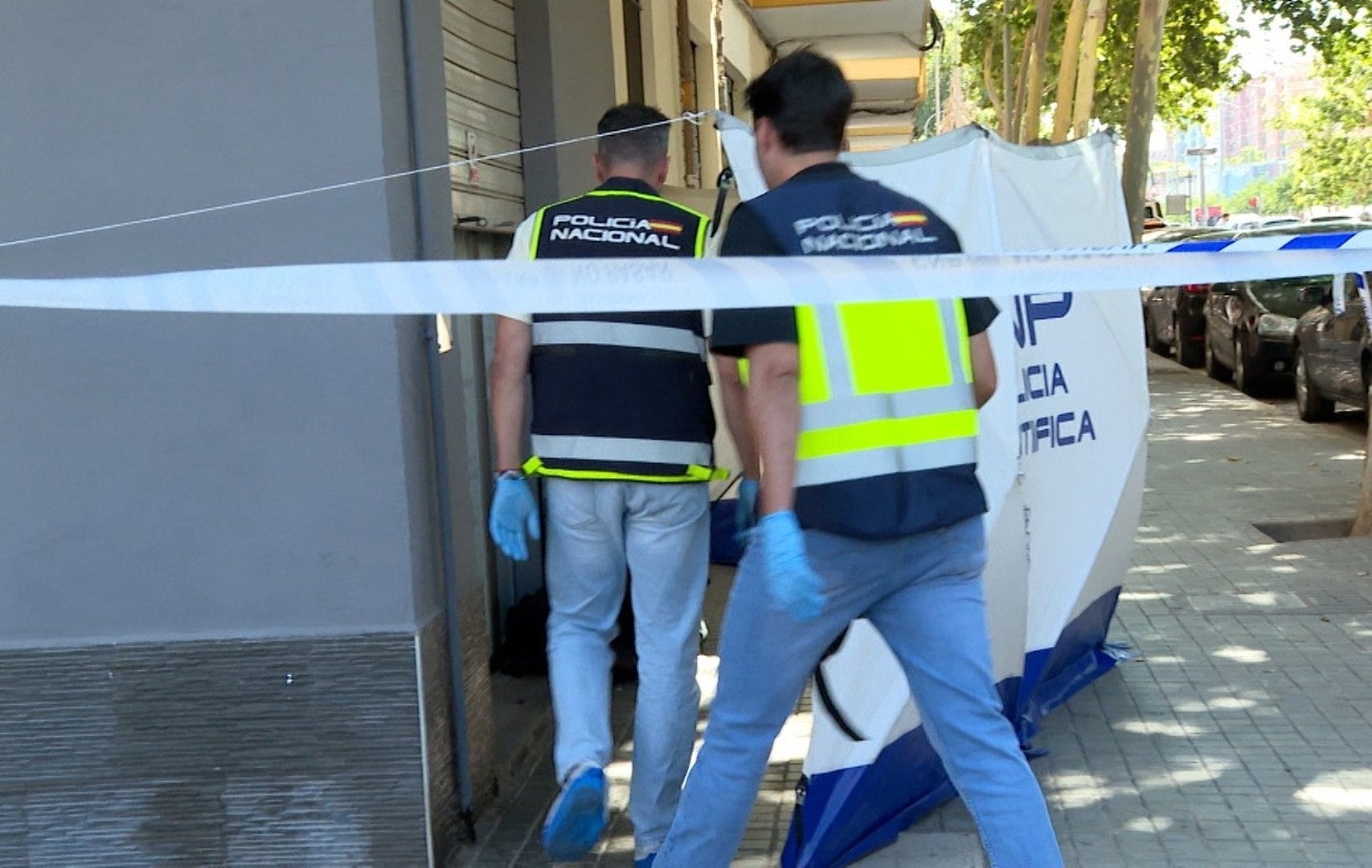 La policia inspecciona la clínica on un home ha matat el logopeda del fill | EP