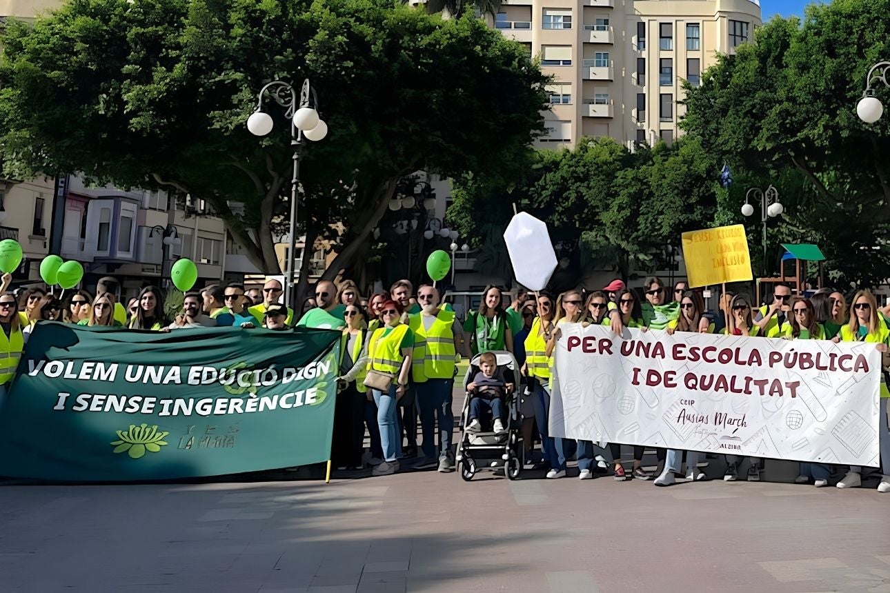 Manifestació a Alzira per l'escola pública, el 12 de maig del 2026