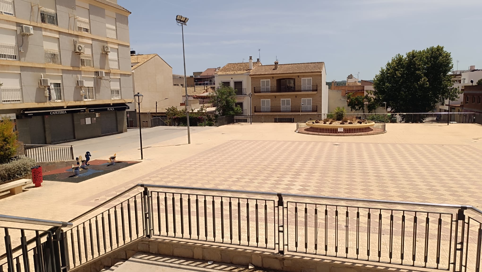 Plaça d'Espanya, de Montroi, en una imatge d'aquesta setmana.