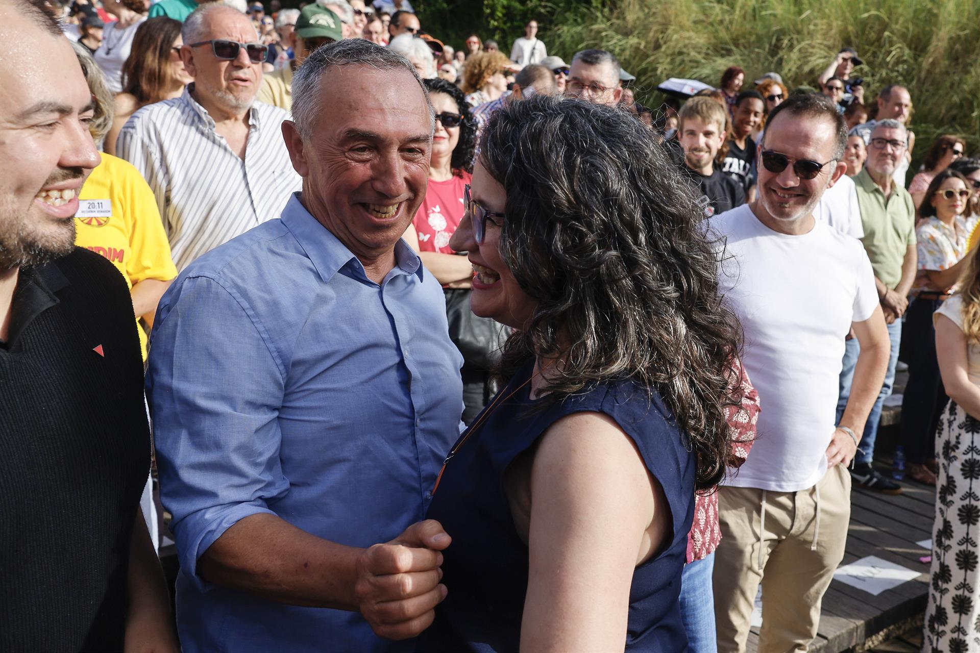 El síndic de Compromís a Les Corts, Joan Baldoví, i  la candidata de la coalició a l'Ajuntament de València, Mónica Oltra  | Rober Solsona | EP
