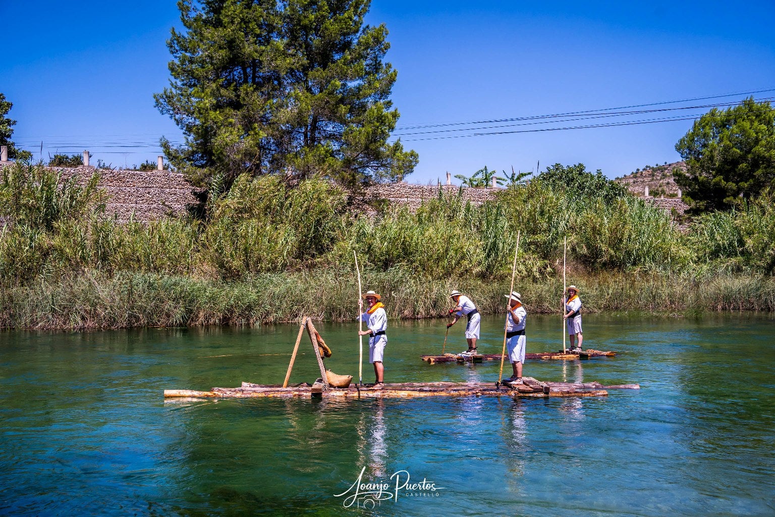 Participants aquest dissabte en la XIV Maerà d'Antella, al riu Xúquer |  DLV - JJPM