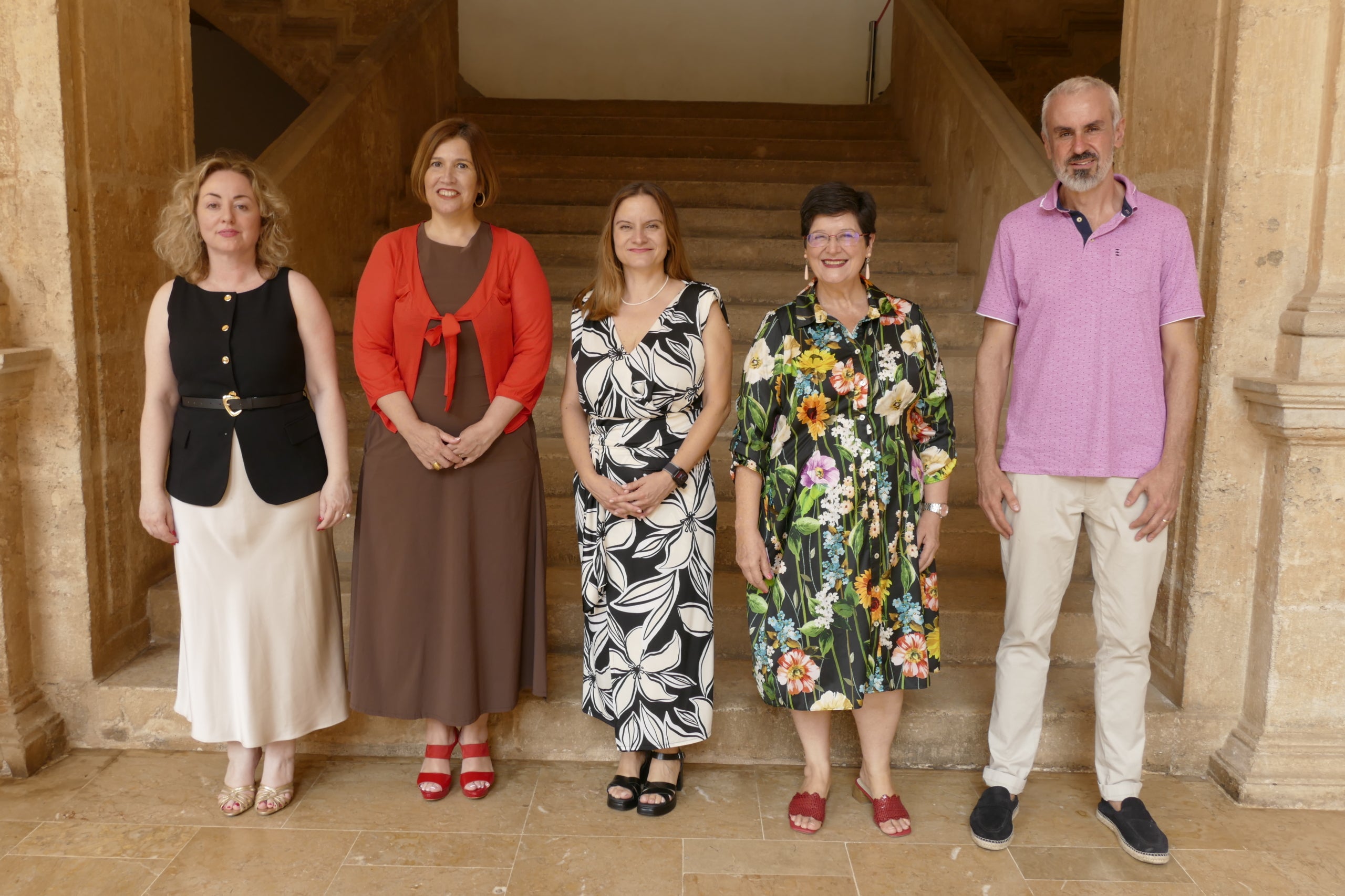 La nova Junta de Govern de l'AVL, presidida per M. Àngels Francés