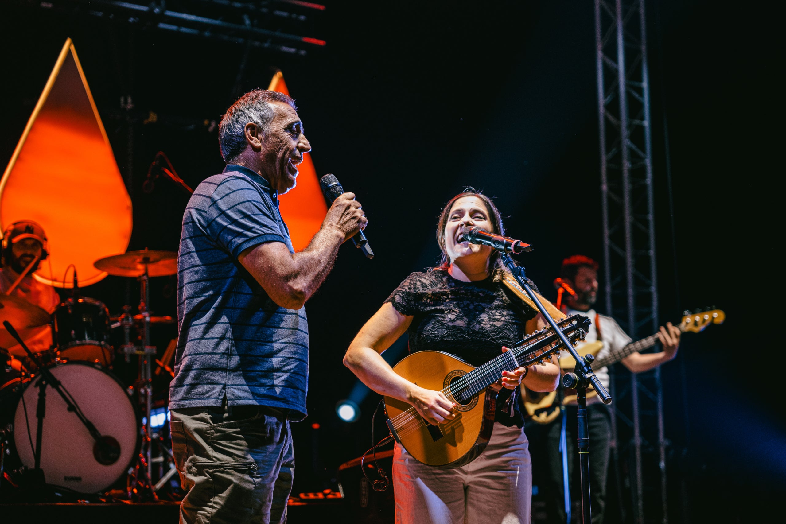 Botifarra i Flora (El Diluvi), dissabte durant la seua actuació al Castell de Xàtiva | Tono Burguete/Pro21