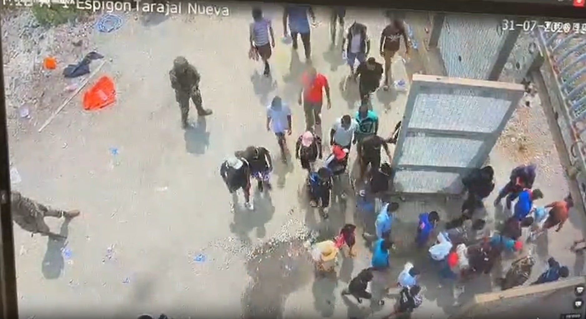 Imatges de l'eixida de Ceuta de grups de migrants, facilitades pel govern espanyol | ACN
