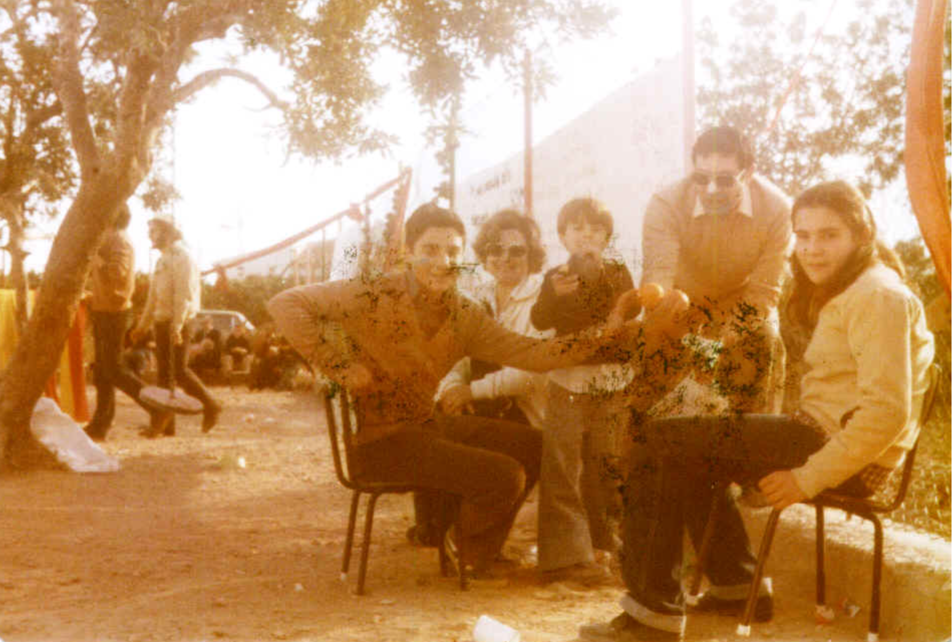 Festa de la Primavera a l’Escola La Masia de principis dels anys 80