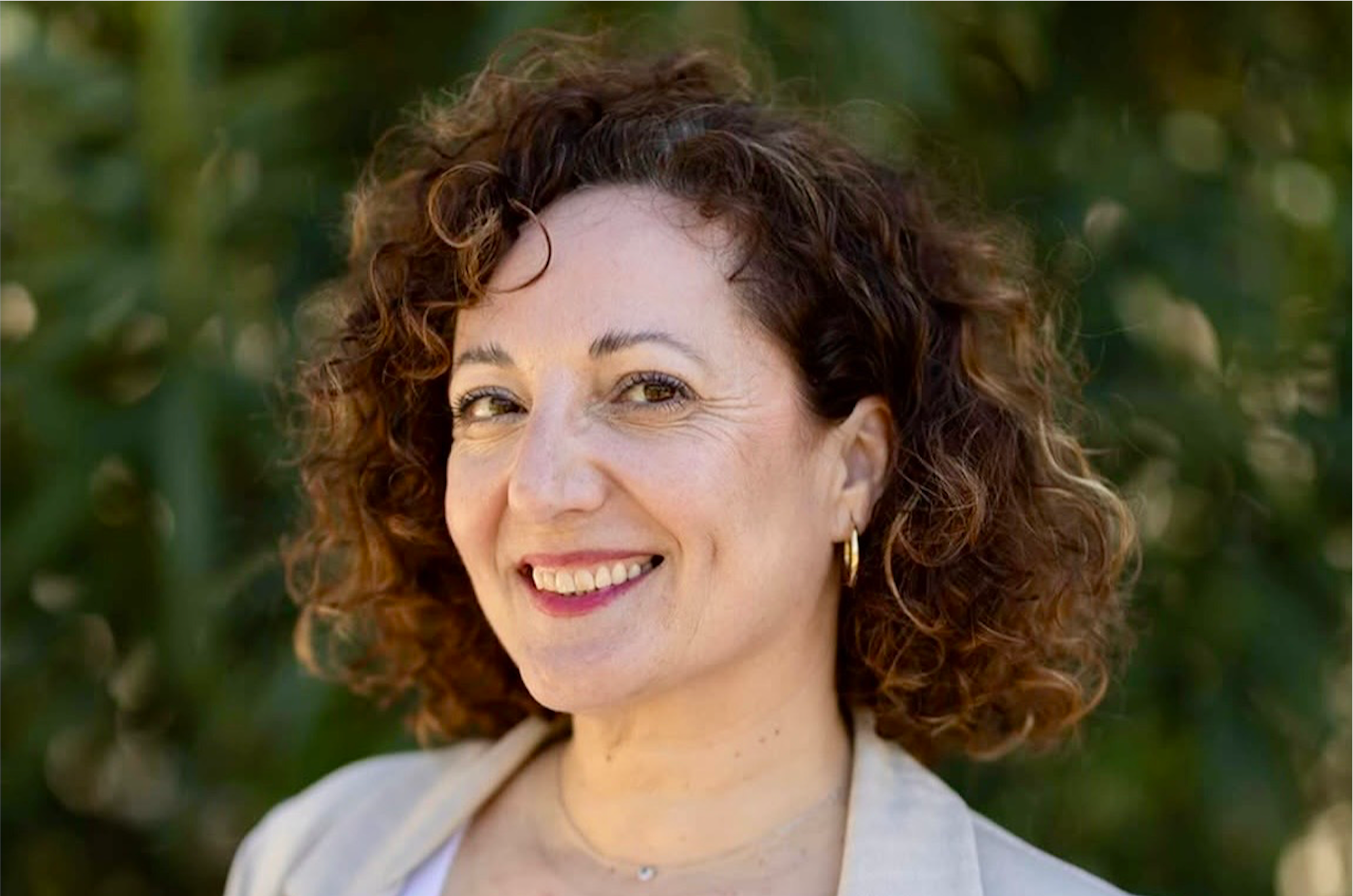 Mari Carmen González Vidal, professora de Formació i Orientació Laboral i regidora per Compromís a l'Ajuntament de  Casinos