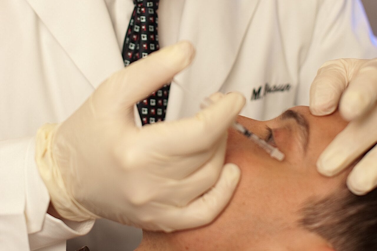Tractament de medicina estètica | Wikimedia Commons