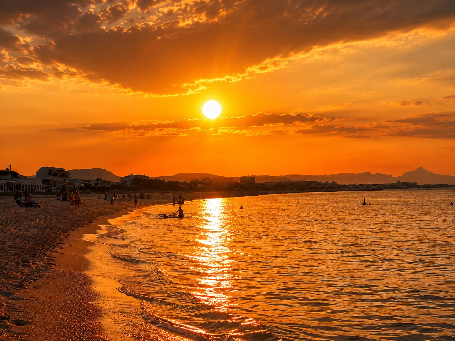 Posta de sol a la platja de les Deveses - Dénia - La Marina Alta
 - MVG