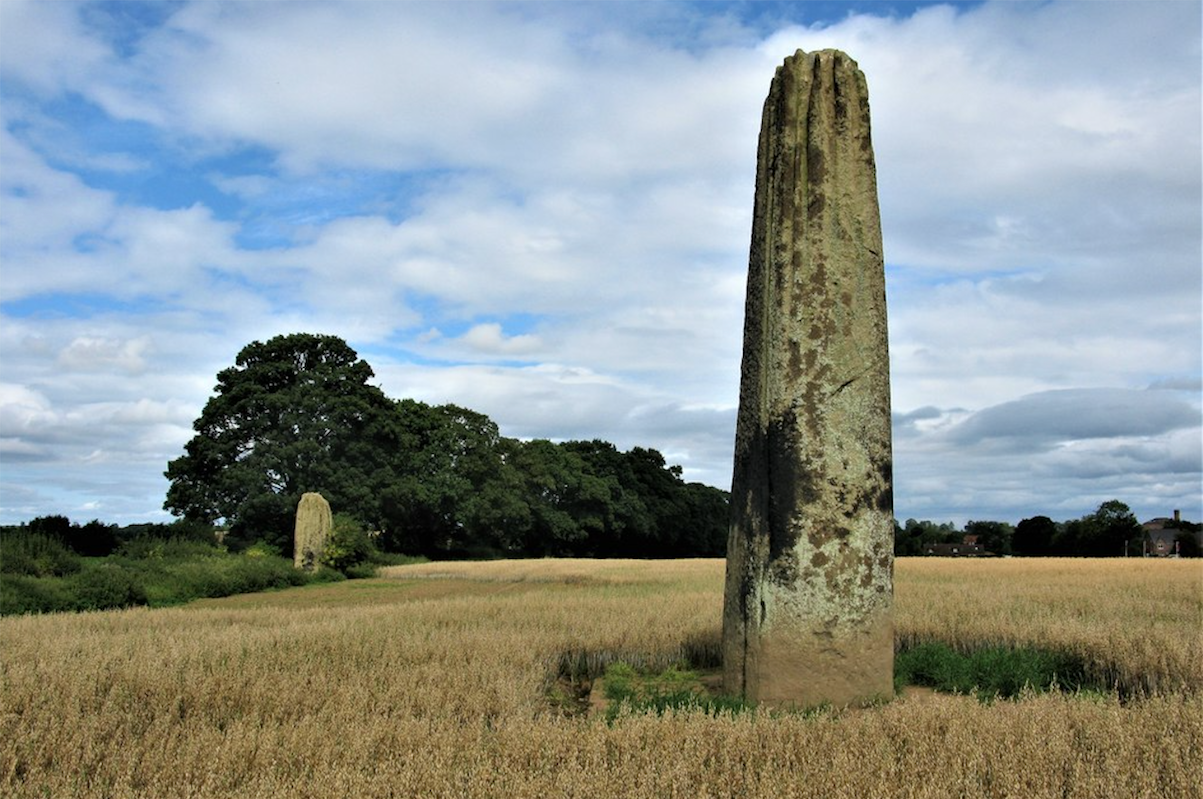 Les Fletxes del Diable, Boroughbridge, Yorkshire | Wikimedia Commons