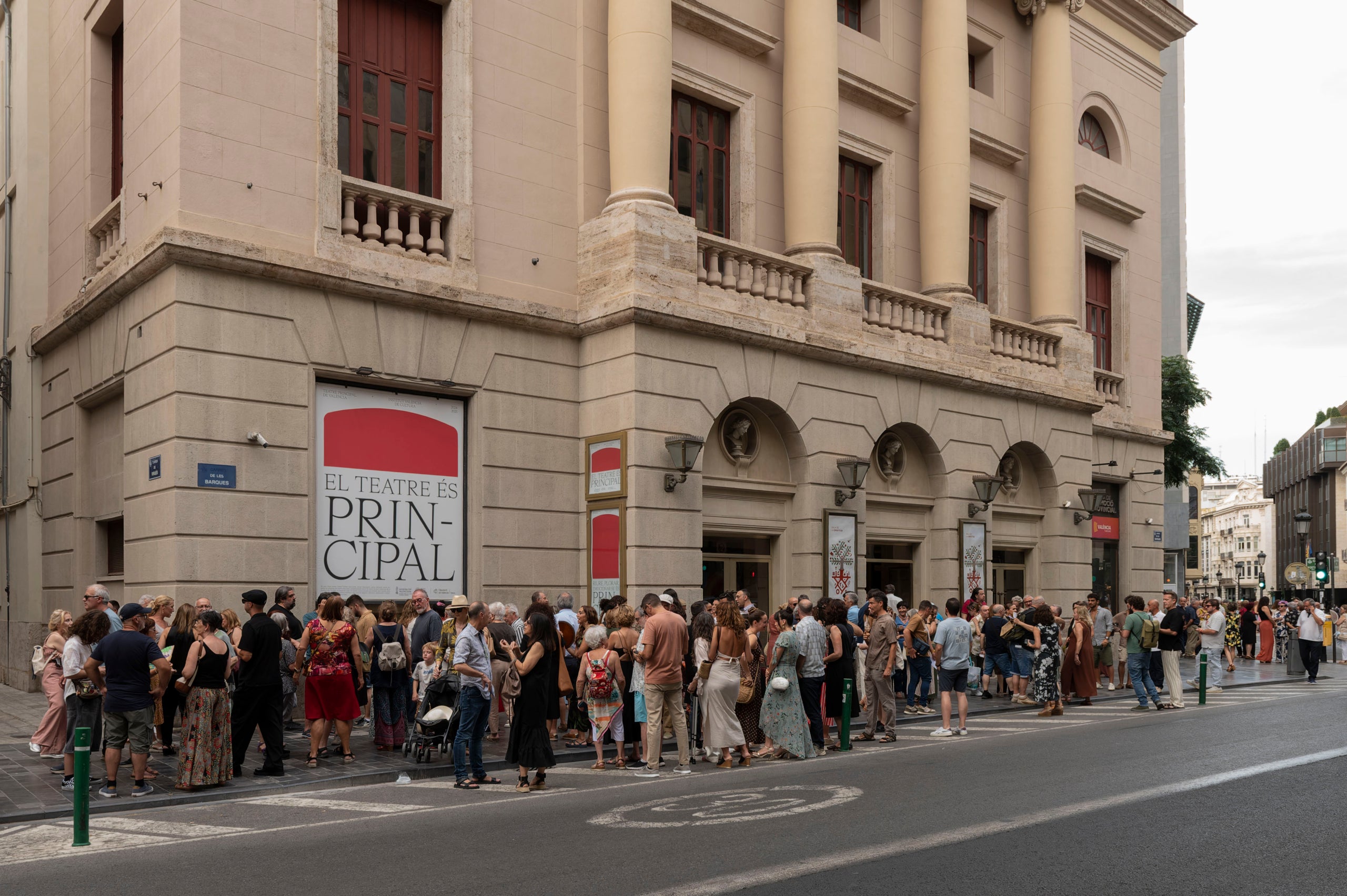 Un acte d'AVETID al Teatre Principal de València | Vicente A. Jiménez