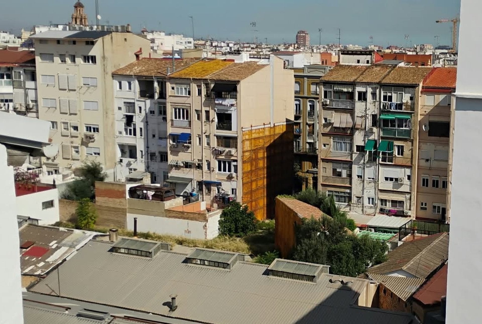 Imatge de l'illa interior del projecte de macro hotel que rebutja la Plataforma per Russafa al carrer Cadis.