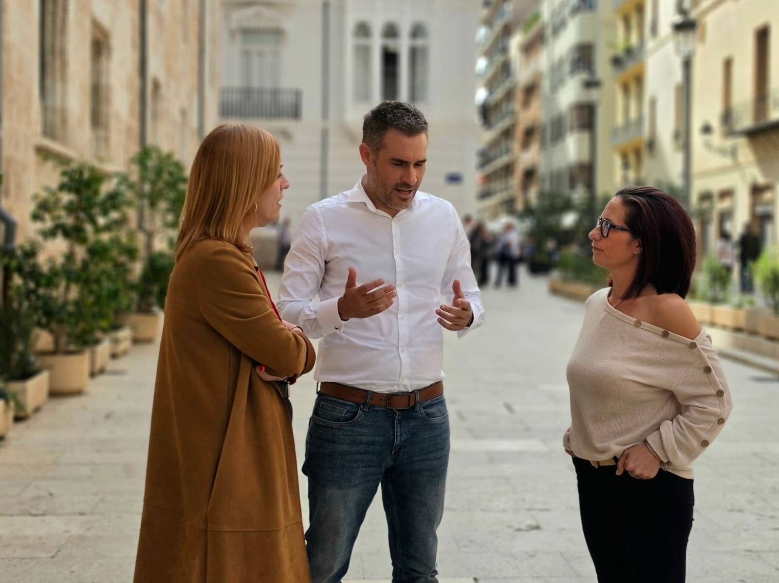 Compromís i Fampa denuncien l'estat 'deplorable' dels centres educatius arrasats per la dana dos anys després | EP
