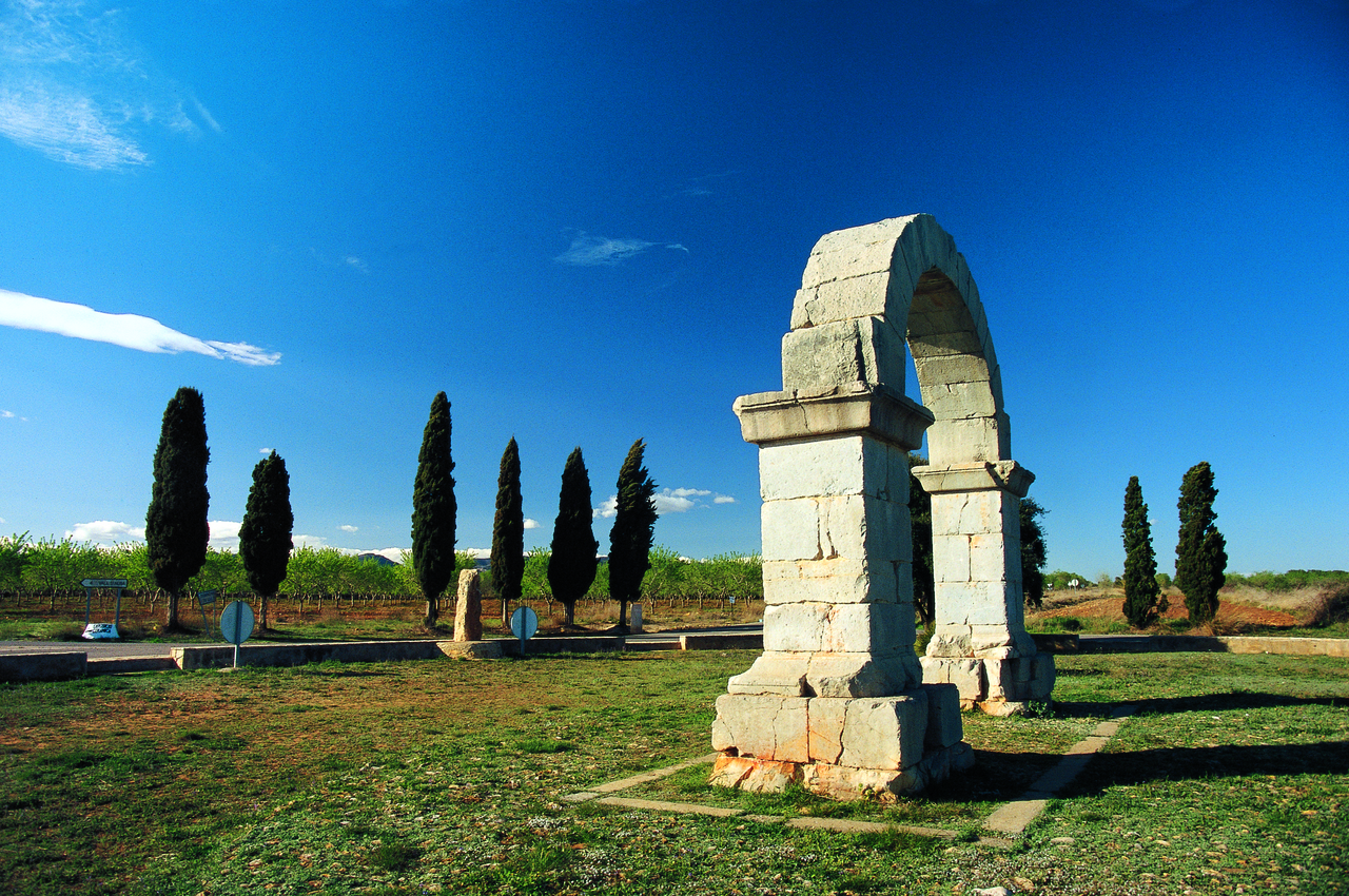 Arc romà de Cabanes | Wikimedia Commons